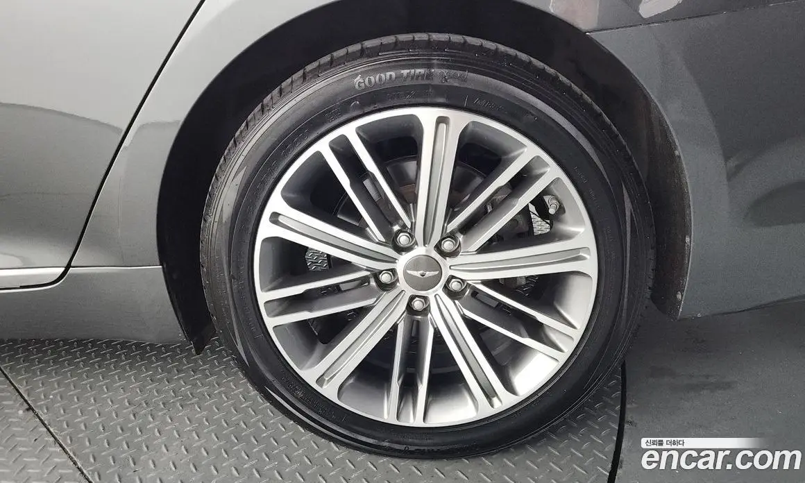 Genesis G80 2018 2.2 автомат (гидро), фото 7 Genesis G80 2018 2.2 автомат (гидро), фото 7