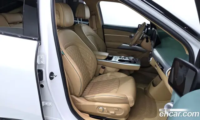 Genesis GV60 2022 0.1 автомат (гидро), миниатюра 11