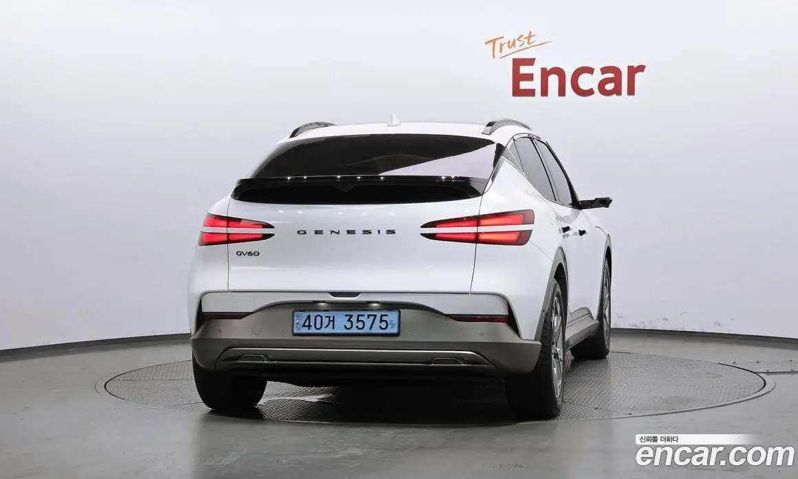 Genesis GV60 2022 0.1 автомат (гидро), фото 4