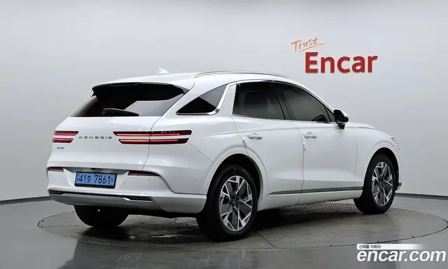 Genesis GV70 2022 0.1 автомат (гидро), миниатюра 1