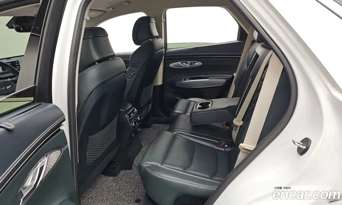Genesis GV70 2022 0.1 автомат (гидро), фото 15
