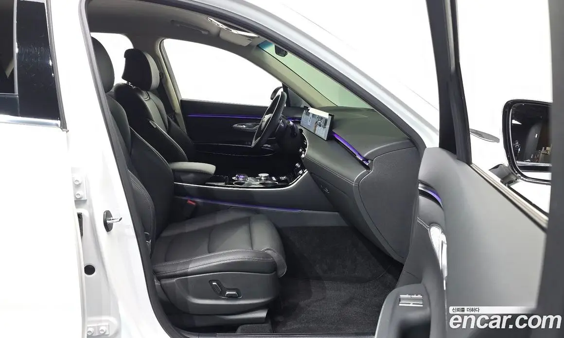 Genesis GV70 2024 2.5 автомат (гидро), фото 17 Genesis GV70 2024 2.5 автомат (гидро), фото 17