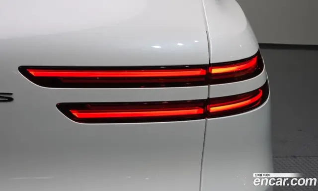 Genesis GV70 2024 2.5 автомат (гидро), миниатюра 9 Genesis GV70 2024 2.5 автомат (гидро), миниатюра 9