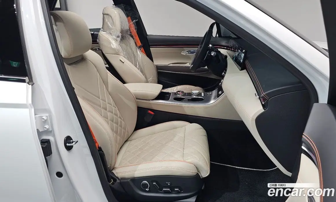 Genesis GV70 2025 3.5 автомат (гидро), фото 15 Genesis GV70 2025 3.5 автомат (гидро), фото 15