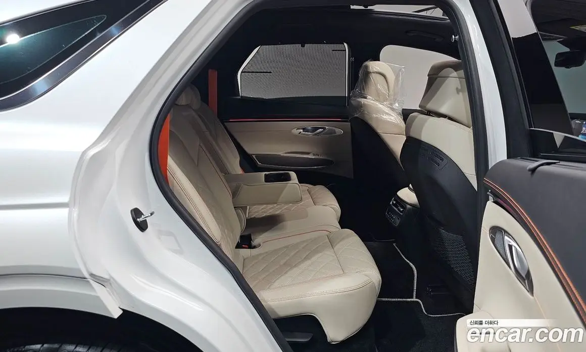 Genesis GV70 2025 3.5 автомат (гидро), фото 16 Genesis GV70 2025 3.5 автомат (гидро), фото 16