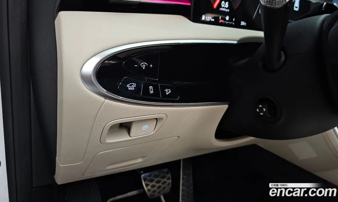Genesis GV70 2025 3.5 автомат (гидро), фото 36 Genesis GV70 2025 3.5 автомат (гидро), фото 36