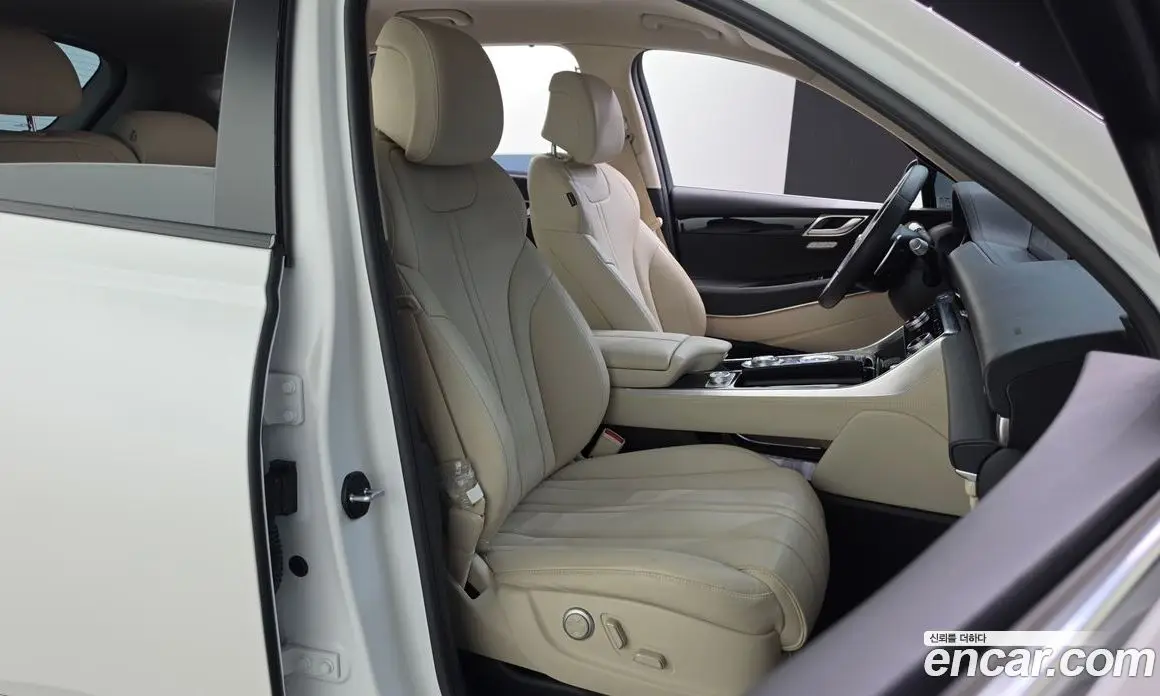 Genesis GV80 2021 2.5 автомат (гидро), фото 17 Genesis GV80 2021 2.5 автомат (гидро), фото 17