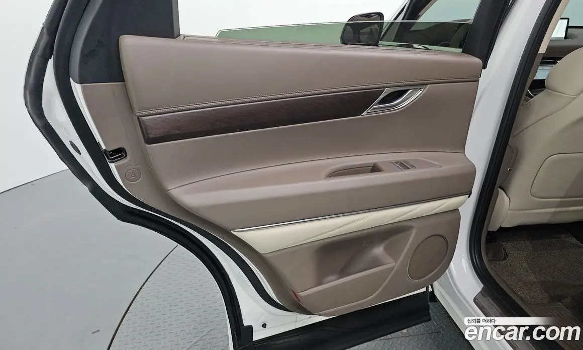 Genesis GV80 2023 2.5 автомат (гидро), фото 15 Genesis GV80 2023 2.5 автомат (гидро), фото 15