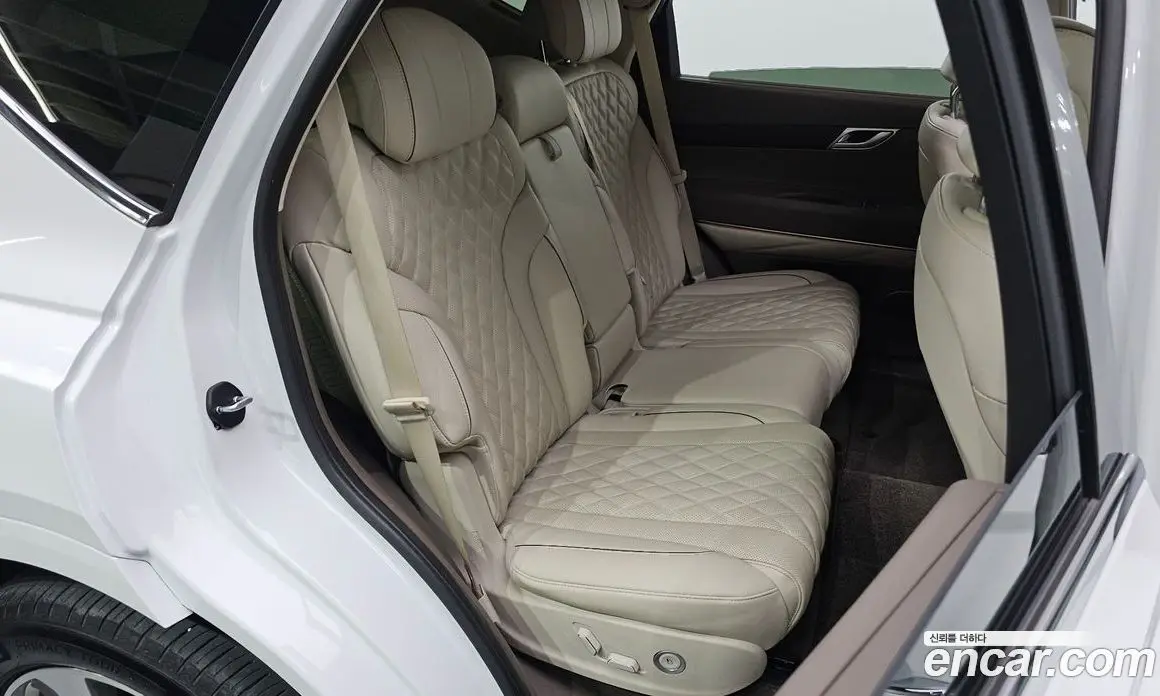 Genesis GV80 2023 2.5 автомат (гидро), фото 17 Genesis GV80 2023 2.5 автомат (гидро), фото 17