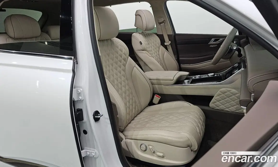 Genesis GV80 2023 2.5 автомат (гидро), фото 18 Genesis GV80 2023 2.5 автомат (гидро), фото 18