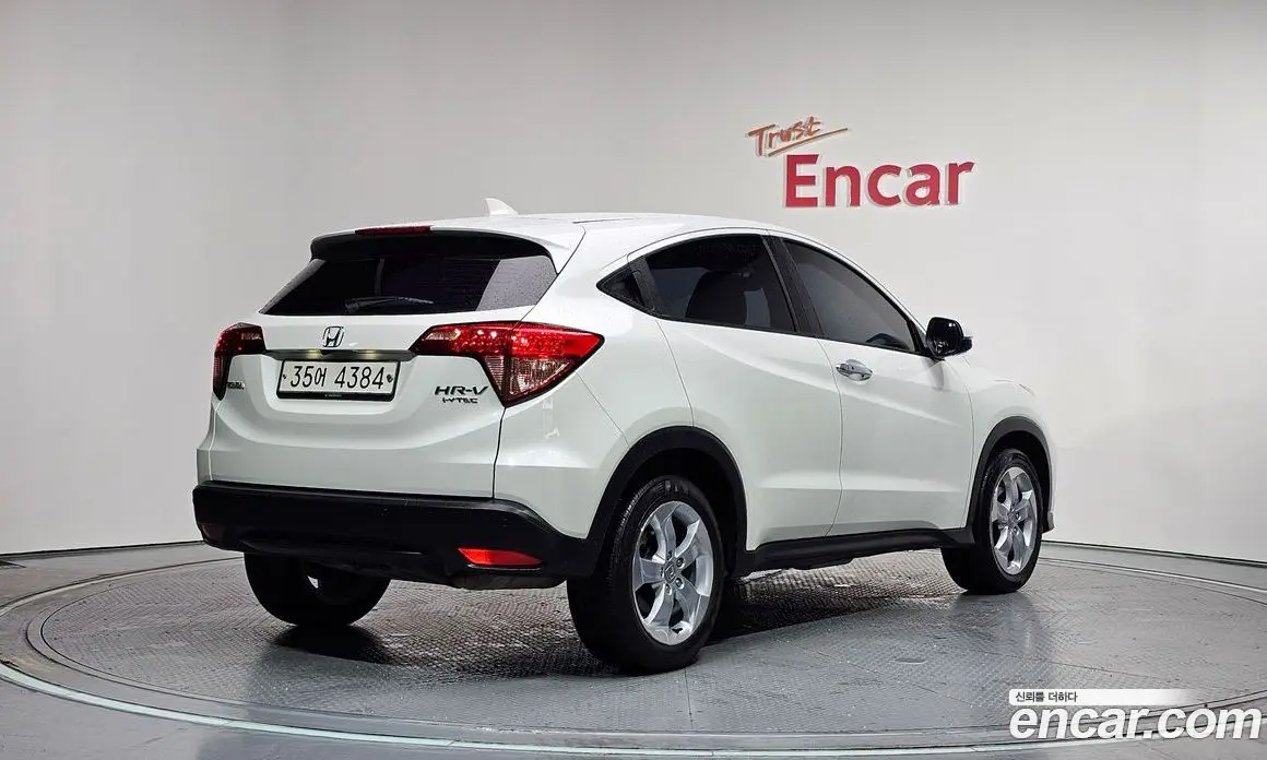 Honda HR-V 2016 1.8 автомат (гидро), фото 2 Honda HR-V 2016 1.8 автомат (гидро), фото 2