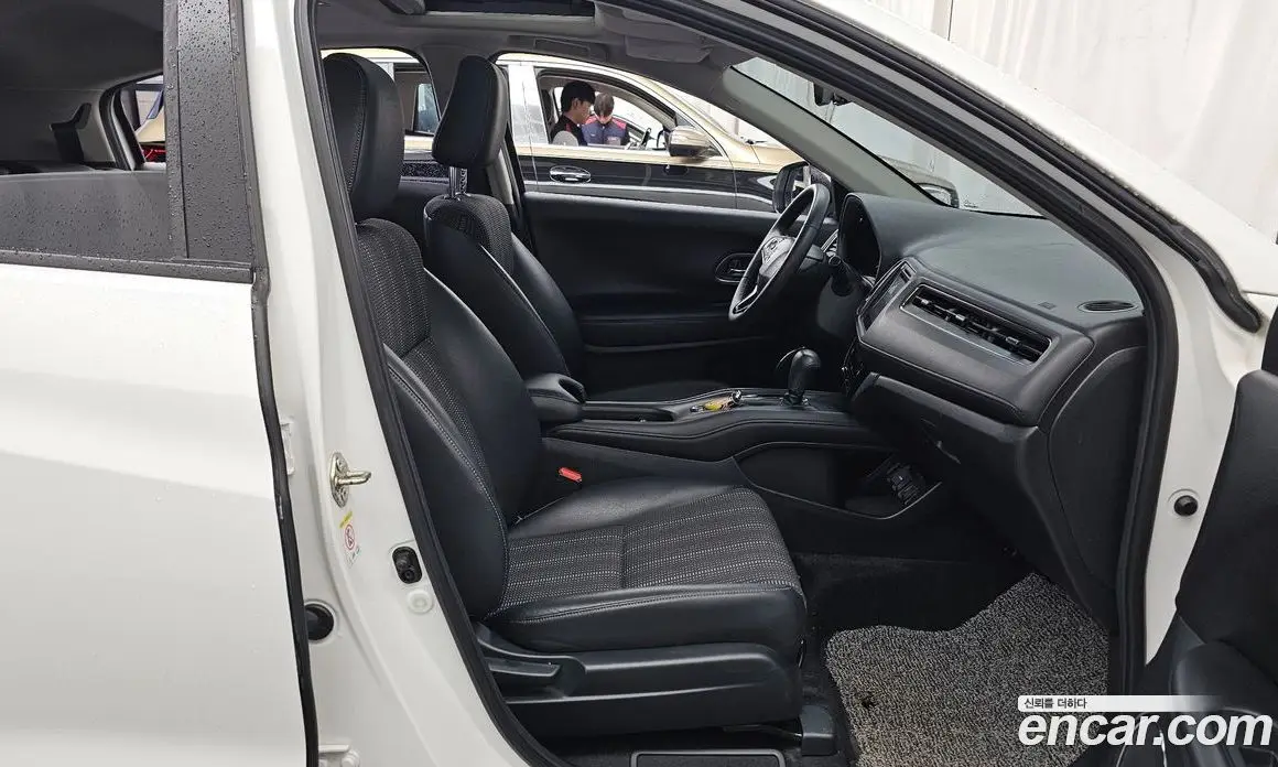Honda HR-V 2016 1.8 автомат (гидро), фото 11 Honda HR-V 2016 1.8 автомат (гидро), фото 11