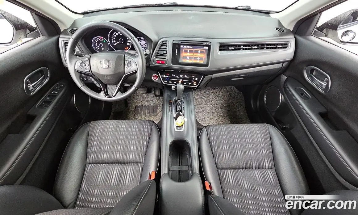 Honda HR-V 2016 1.8 автомат (гидро), фото 7 Honda HR-V 2016 1.8 автомат (гидро), фото 7