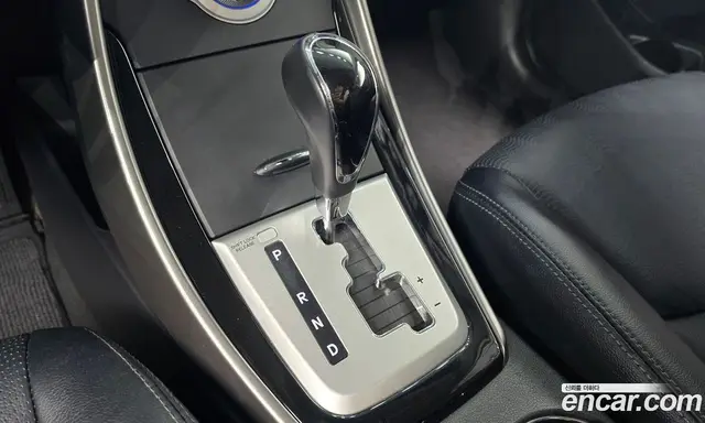 Hyundai Avante 2011 1.6 автомат (гидро), миниатюра 11