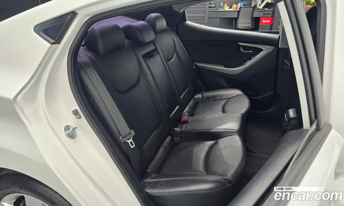 Hyundai Avante 2011 1.6 автомат (гидро), фото 15