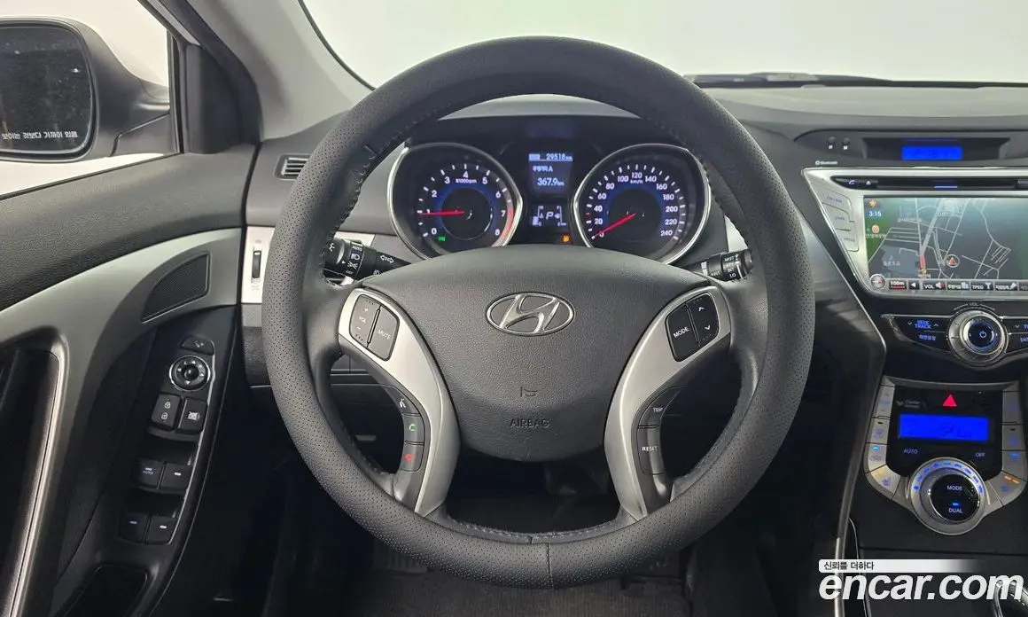 Hyundai Avante 2011 1.6 автомат (гидро), фото 18