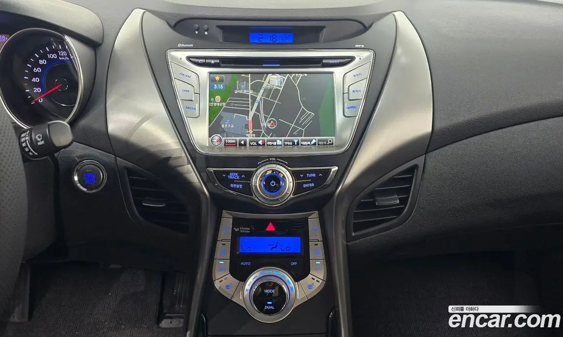 Hyundai Avante 2011 1.6 автомат (гидро), фото 20