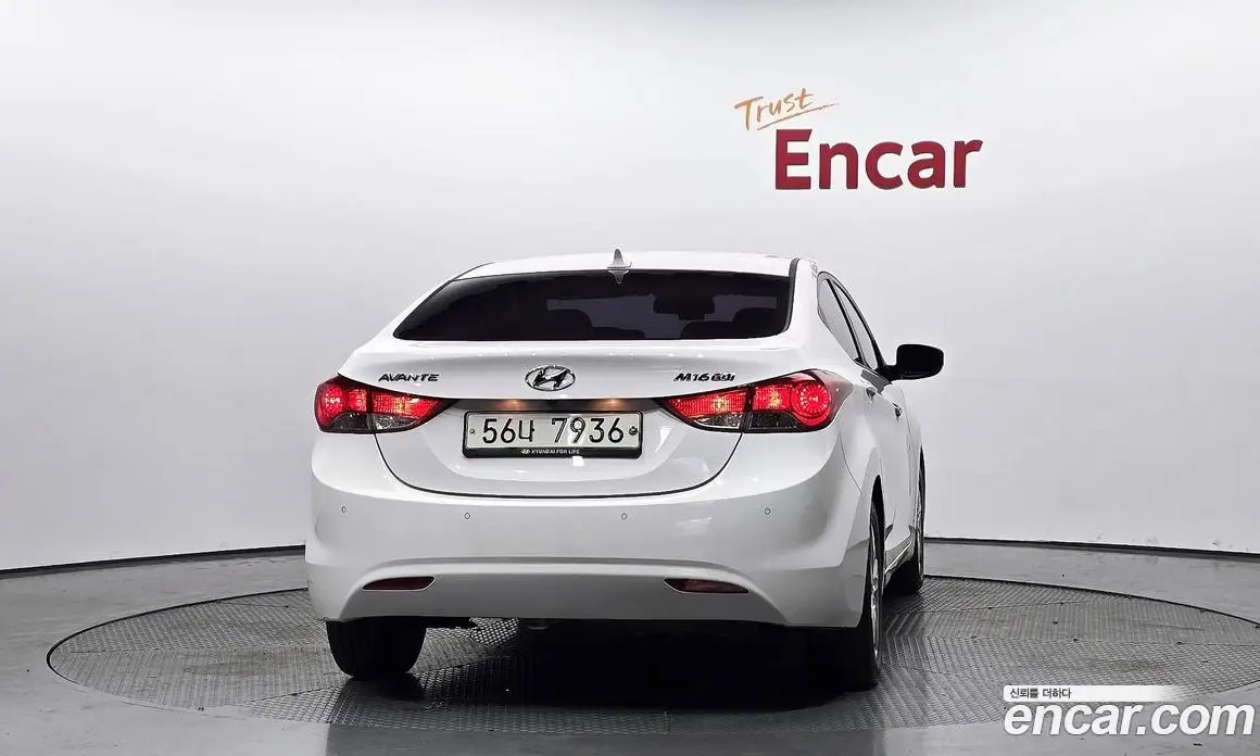 Hyundai Avante 2011 1.6 автомат (гидро), фото 3