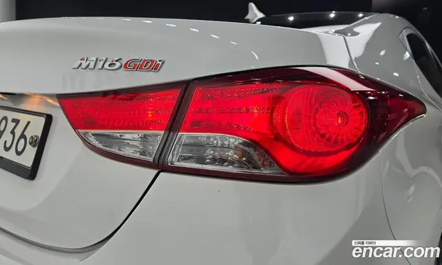 Hyundai Avante 2011 1.6 автомат (гидро), миниатюра 8