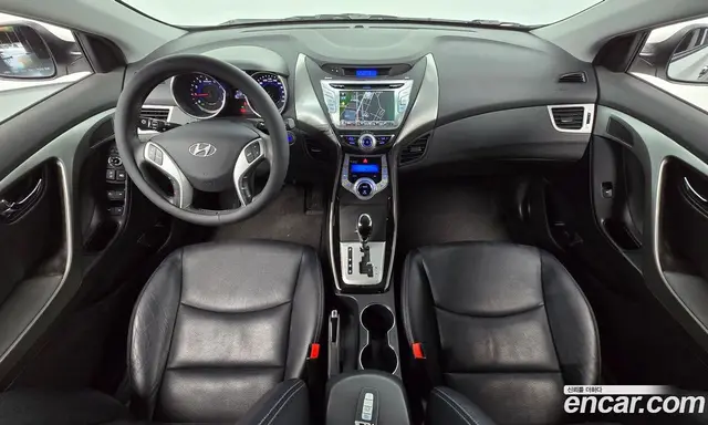 Hyundai Avante 2011 1.6 автомат (гидро), миниатюра 9