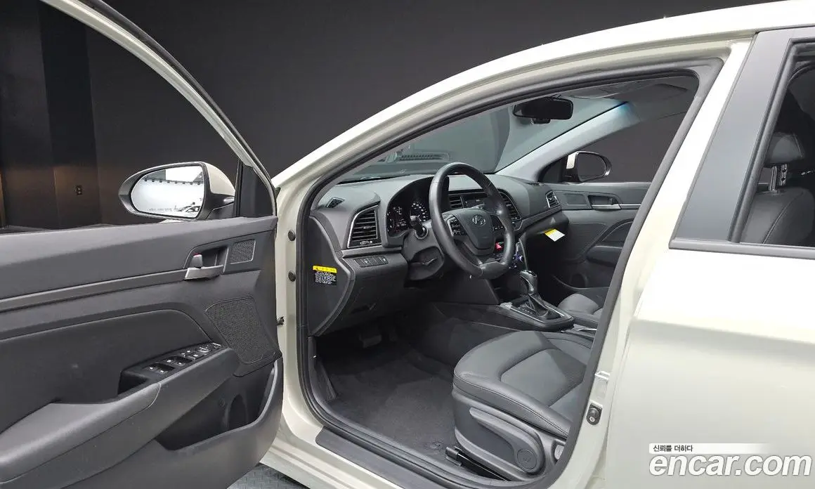 Hyundai Avante 2017 1.6 автомат (гидро), фото 13 Hyundai Avante 2017 1.6 автомат (гидро), фото 13