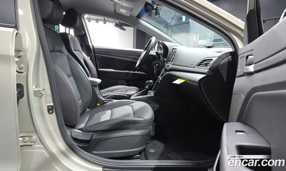 Hyundai Avante 2017 1.6 автомат (гидро), фото 16 Hyundai Avante 2017 1.6 автомат (гидро), фото 16