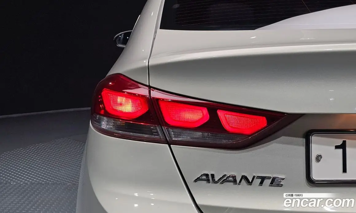 Hyundai Avante 2017 1.6 автомат (гидро), фото 9 Hyundai Avante 2017 1.6 автомат (гидро), фото 9