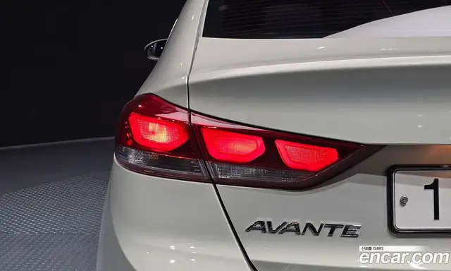 Hyundai Avante 2017 1.6 автомат (гидро), миниатюра 9 Hyundai Avante 2017 1.6 автомат (гидро), миниатюра 9