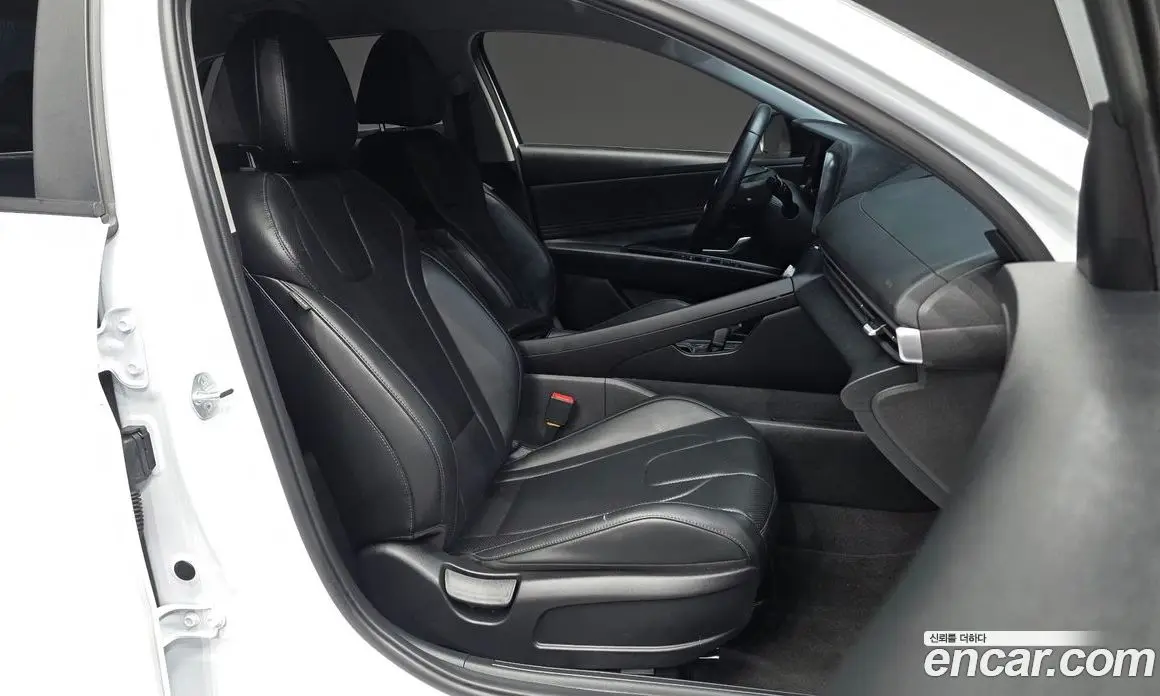 Hyundai Avante 2023 1.6 автомат (гидро), фото 17 Hyundai Avante 2023 1.6 автомат (гидро), фото 17