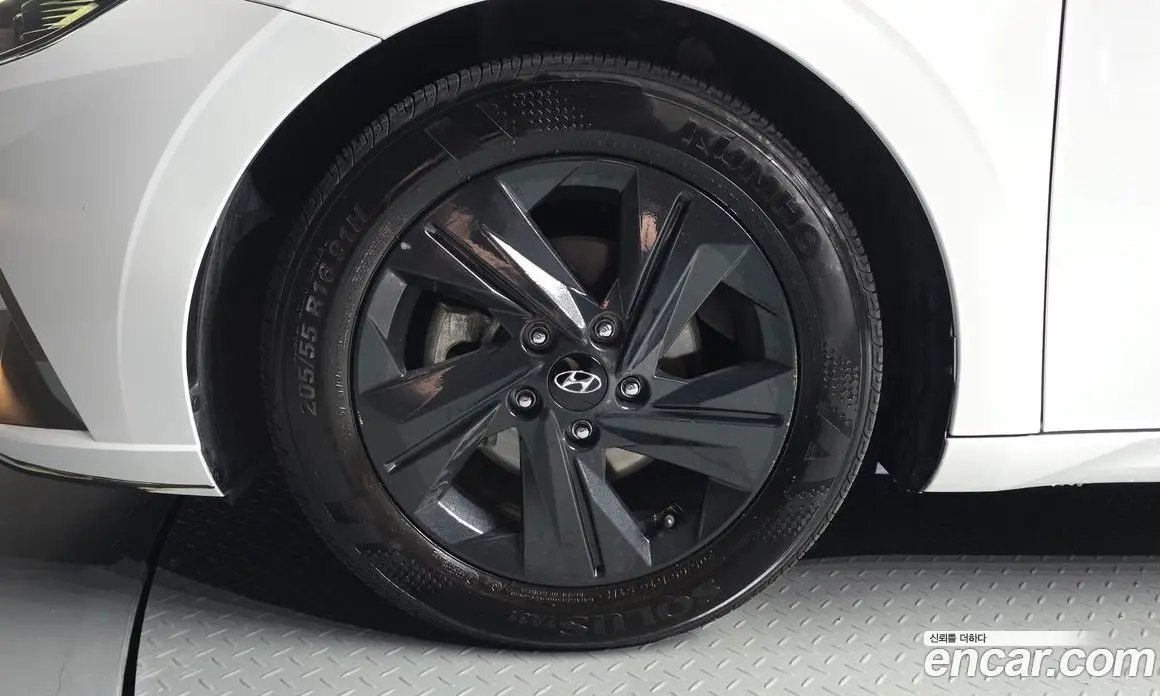 Hyundai Avante 2023 1.6 автомат (гидро), фото 5 Hyundai Avante 2023 1.6 автомат (гидро), фото 5
