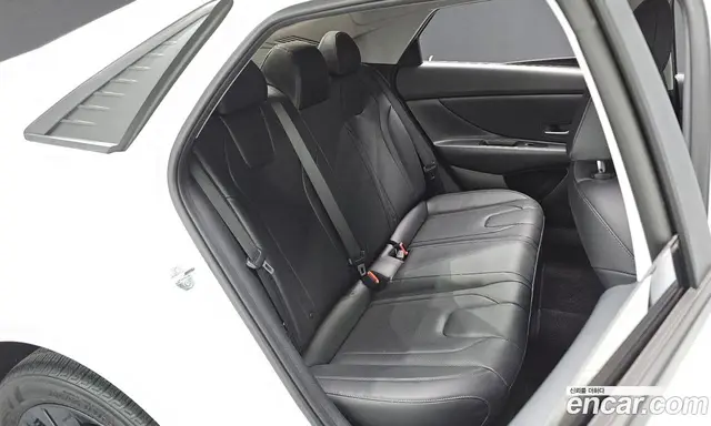 Hyundai Avante 2023 1.6 автомат (гидро), миниатюра 12