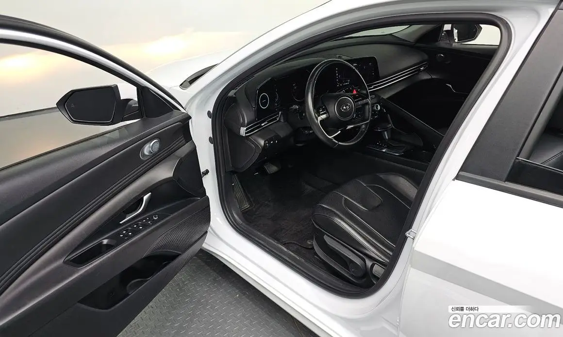 Hyundai Avante 2023 1.6 автомат (гидро), фото 10 Hyundai Avante 2023 1.6 автомат (гидро), фото 10