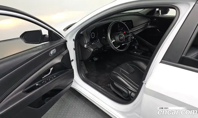 Hyundai Avante 2023 1.6 автомат (гидро), миниатюра 10 Hyundai Avante 2023 1.6 автомат (гидро), миниатюра 10