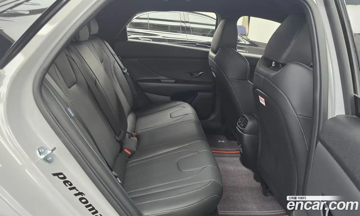 Hyundai Avante 2024 2.0 автомат (гидро), фото 11