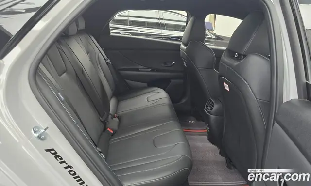 Hyundai Avante 2024 2.0 автомат (гидро), миниатюра 11