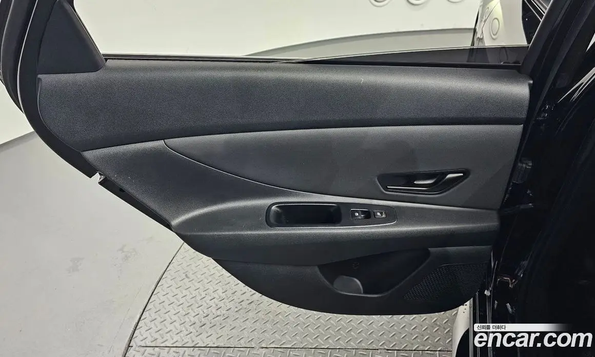 Hyundai Avante 2025 1.6 автомат (гидро), фото 15