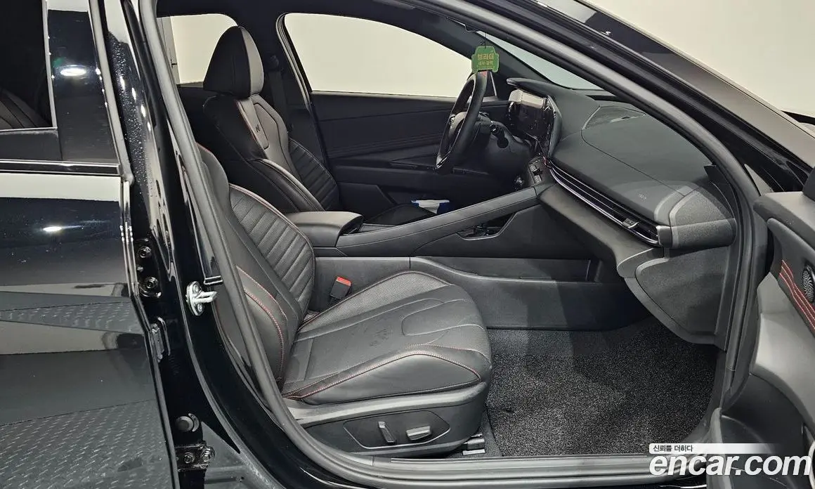 Hyundai Avante 2025 1.6 автомат (гидро), фото 16