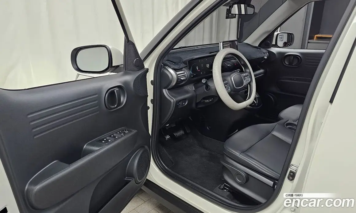 Hyundai Casper 2023 1.0 автомат (гидро), фото 10