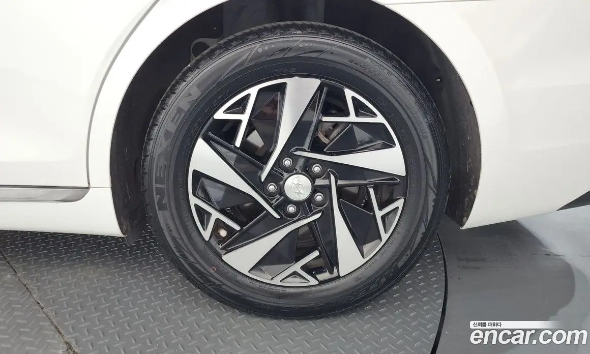 Hyundai Grandeur 2022 2.4 автомат (гидро), фото 6 Hyundai Grandeur 2022 2.4 автомат (гидро), фото 6