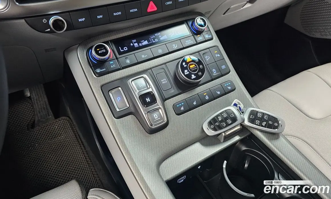 Hyundai Palisade 2023 2.2 автомат (гидро), фото 11