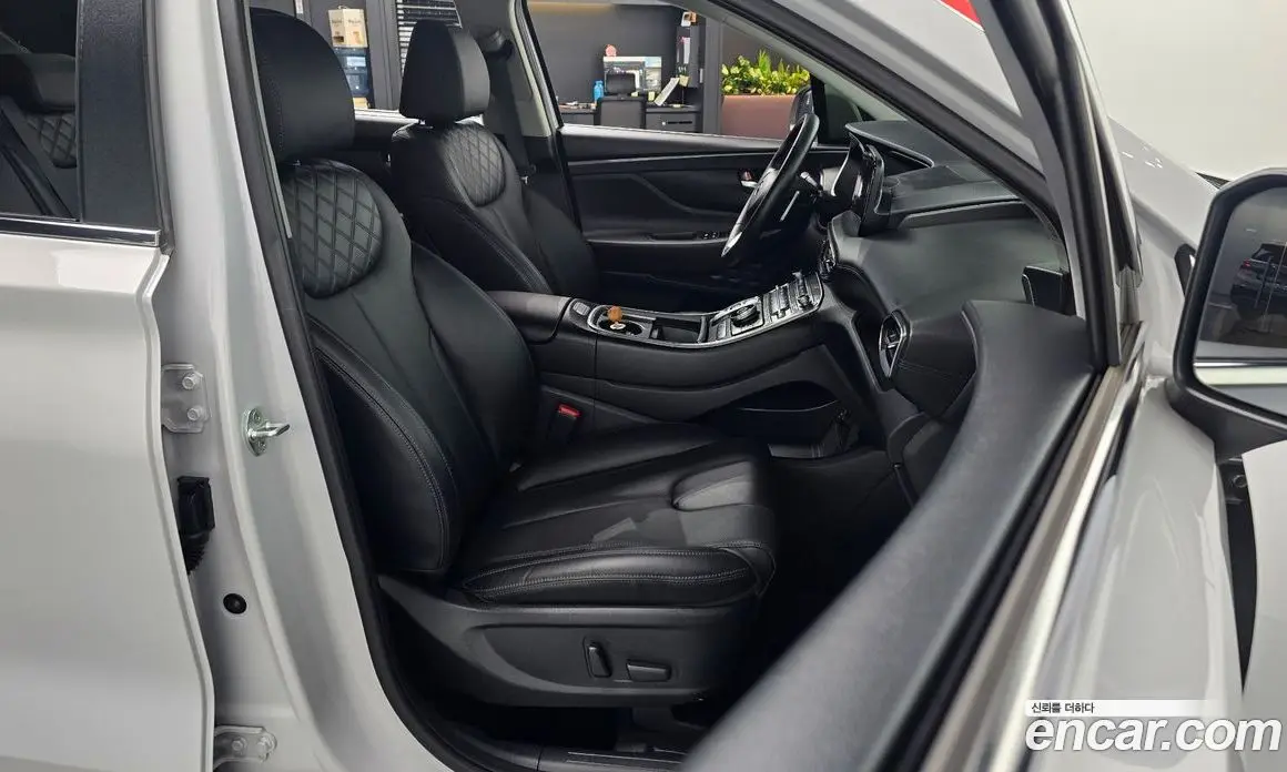 Hyundai Santa Fe 2022 2.2 автомат (гидро), фото 12 Hyundai Santa Fe 2022 2.2 автомат (гидро), фото 12