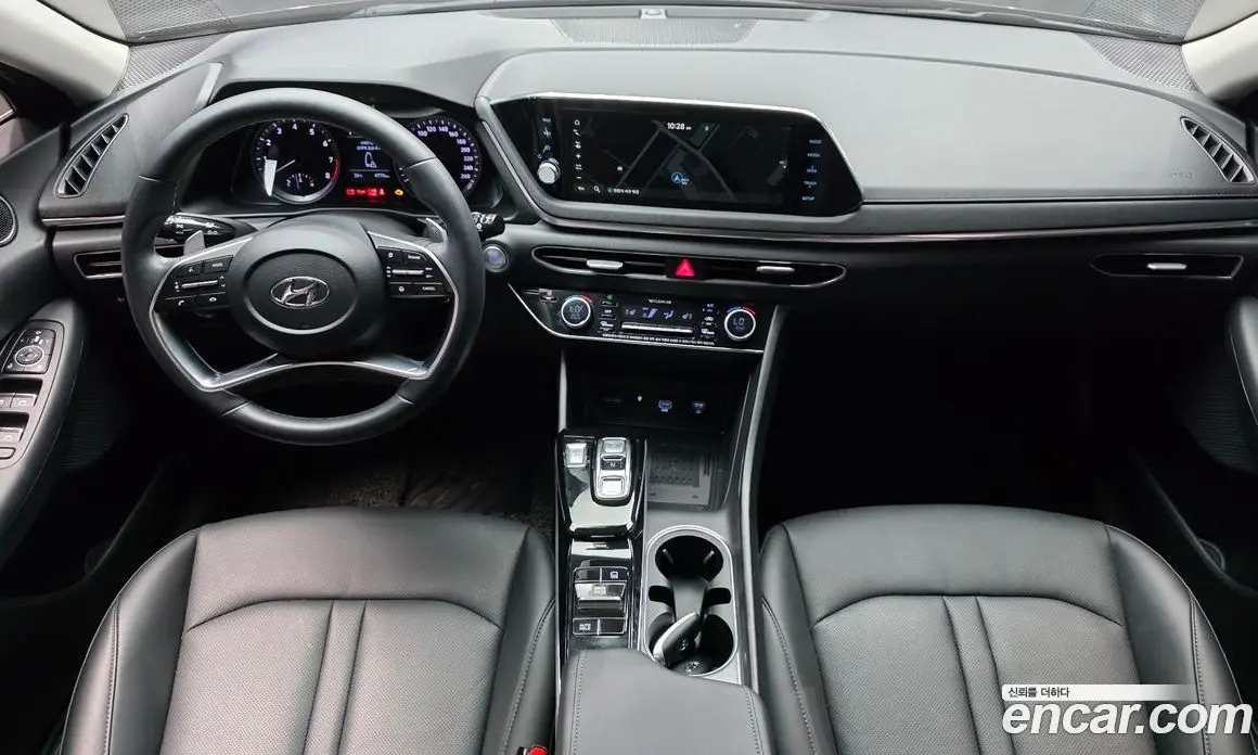 Hyundai Sonata 2019 2.0 автомат (гидро), фото 10 Hyundai Sonata 2019 2.0 автомат (гидро), фото 10
