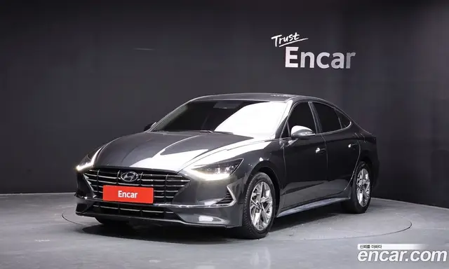 Hyundai Sonata 2021 2.0 автомат (гидро), миниатюра 1 Hyundai Sonata 2021 2.0 автомат (гидро), миниатюра 1