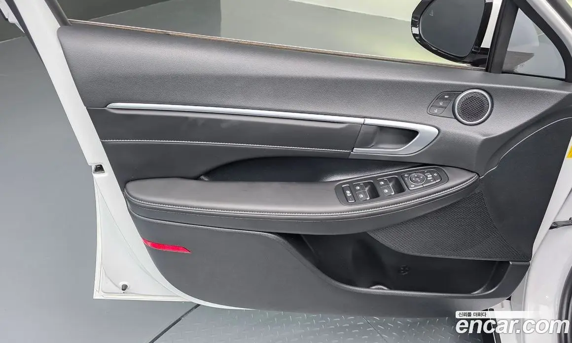 Hyundai Sonata 2024 2.0 автомат (гидро), фото 14