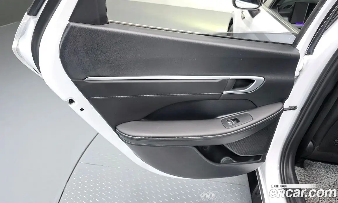 Hyundai Sonata 2024 2.0 автомат (гидро), фото 15