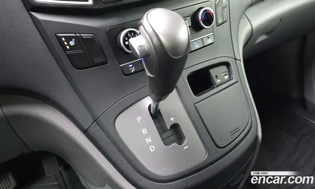 Hyundai Starex 2019 2.5 автомат (гидро), миниатюра 12