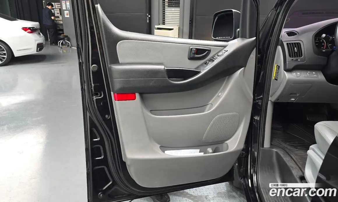 Hyundai Starex 2019 2.5 автомат (гидро), фото 14 Hyundai Starex 2019 2.5 автомат (гидро), фото 14