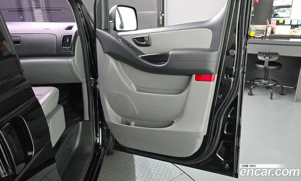 Hyundai Starex 2019 2.5 автомат (гидро), фото 15 Hyundai Starex 2019 2.5 автомат (гидро), фото 15