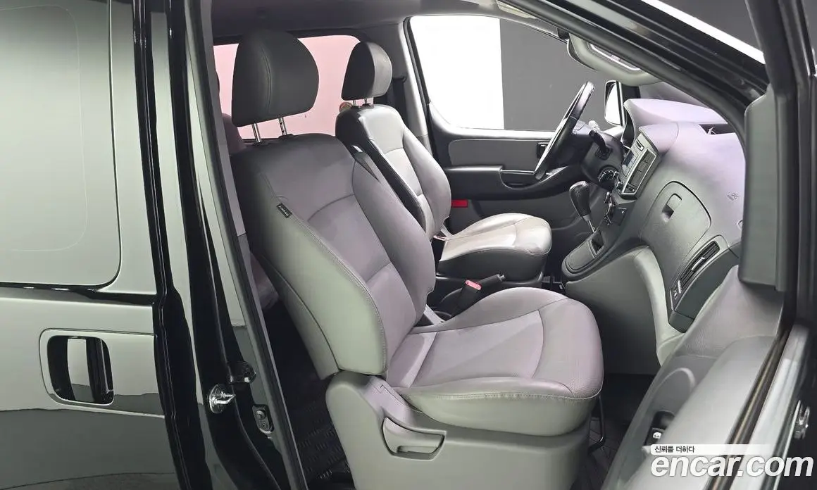 Hyundai Starex 2019 2.5 автомат (гидро), фото 16 Hyundai Starex 2019 2.5 автомат (гидро), фото 16