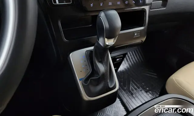 Hyundai Staria 2022 3.5 автомат (гидро), миниатюра 12